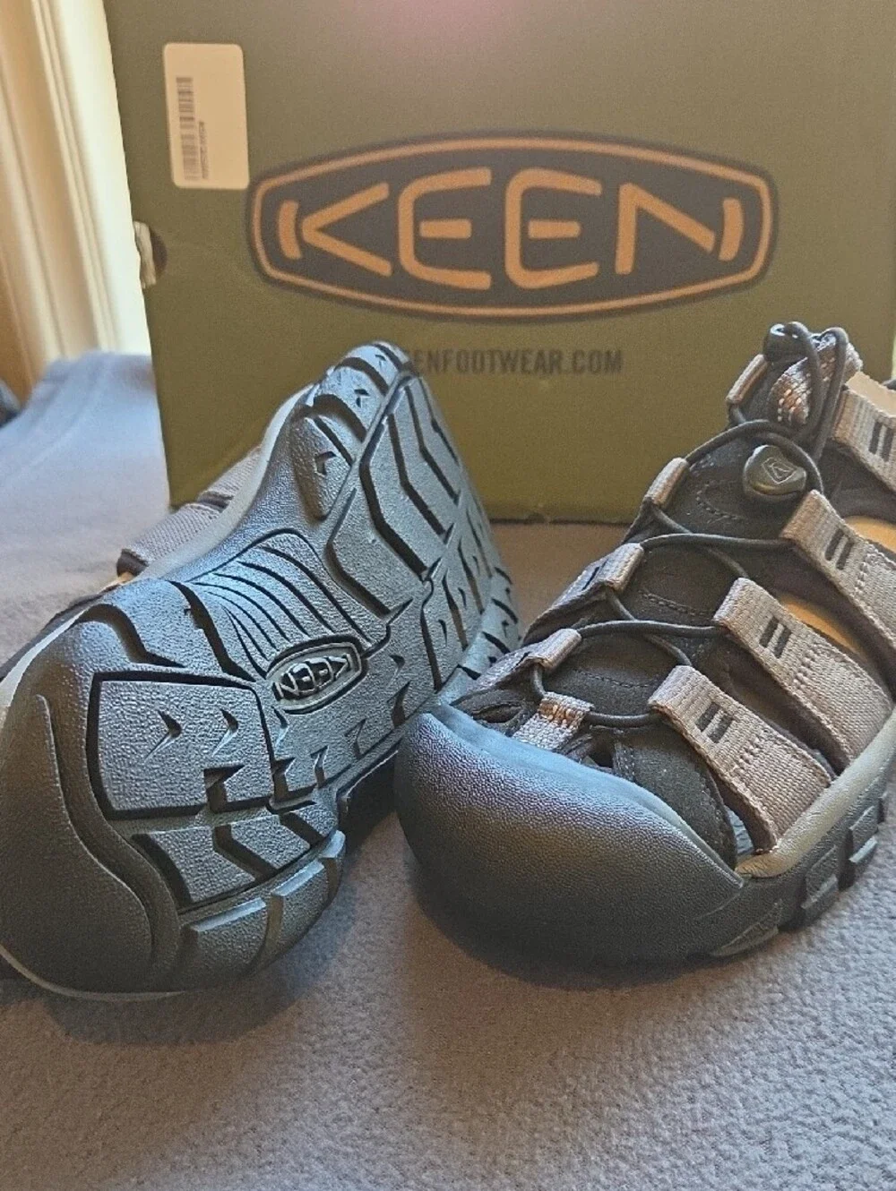 Keen Men's Gray and Black Closed-Toe Sandal Boat Shoes